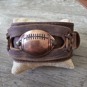Plunder Football Bracelet Brown leather cuff
